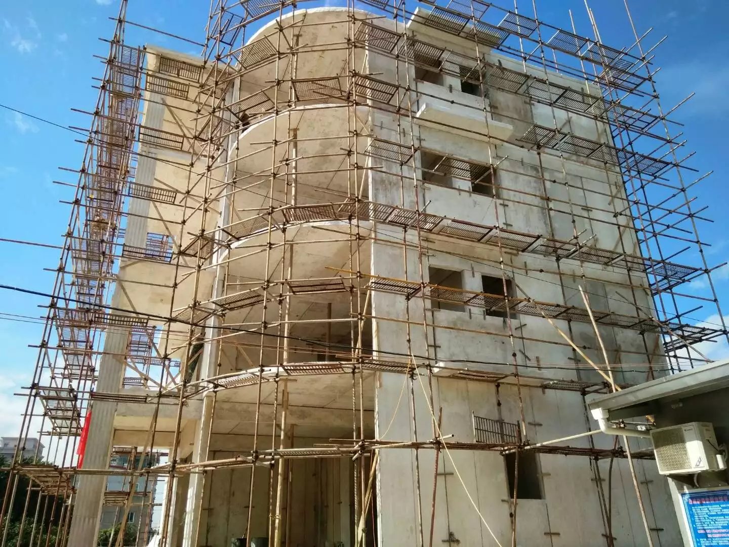 盐都星河绿色环保装配式建材在福建修建的五层别墅建筑